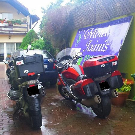 Motel Ioanis Mîndruloc Buitenkant foto