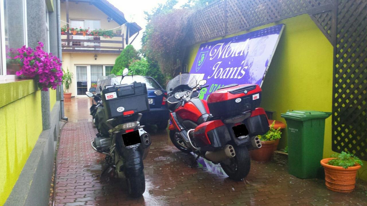 Motel Ioanis Mîndruloc Buitenkant foto