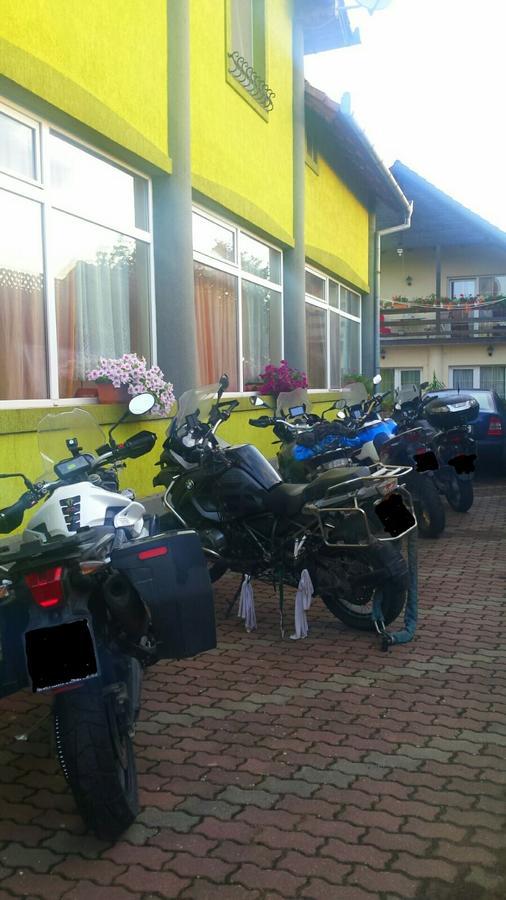 Motel Ioanis Mîndruloc Buitenkant foto